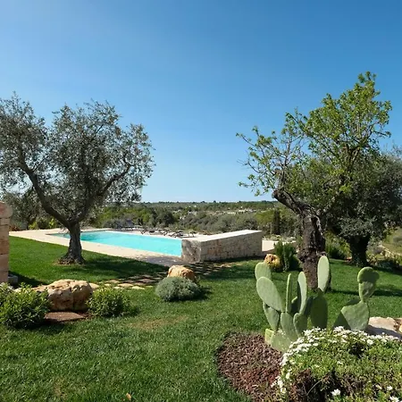 Trulli Cantalanotte Villa
