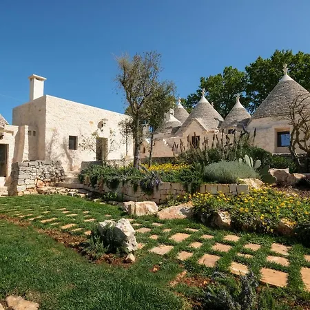 Trulli Cantalanotte Villa *