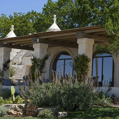 Trulli Cantalanotte Villa *